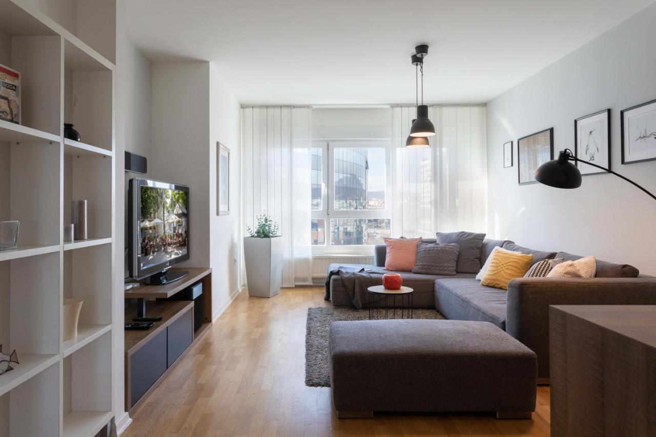 Spacious Apartment In Radnicka Business Zone - Free Parking Zagreb Exterior photo